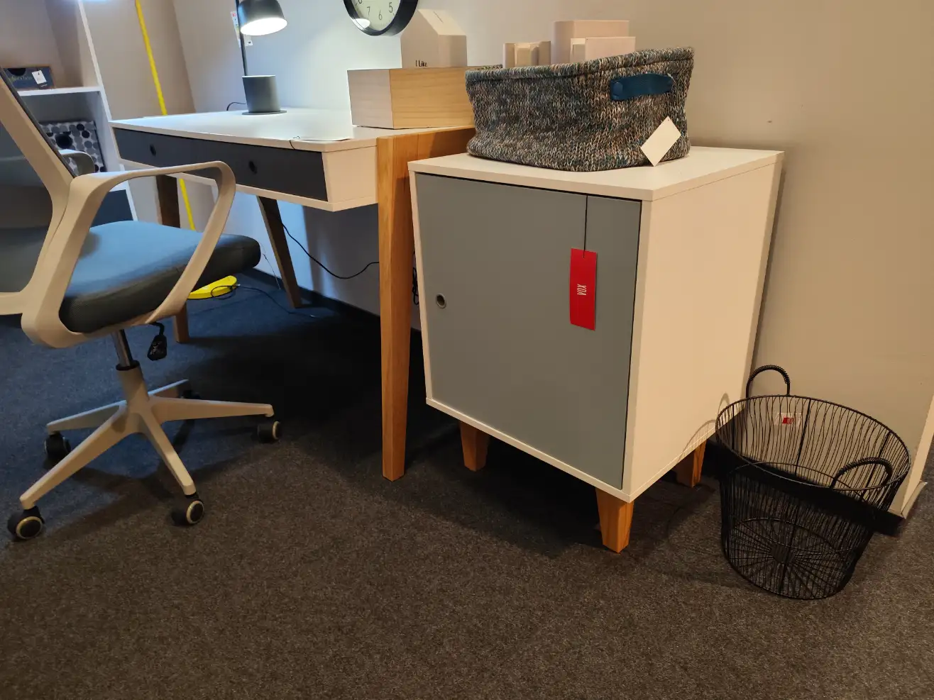 VOX Szafka CONCEPT stolik nocny błękitny VOX Szafka CONCEPT stolik nocny błękitny