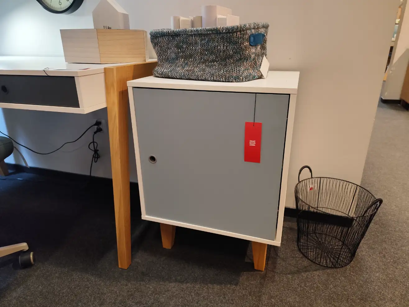 VOX Szafka CONCEPT stolik nocny błękitny VOX Szafka CONCEPT stolik nocny błękitny