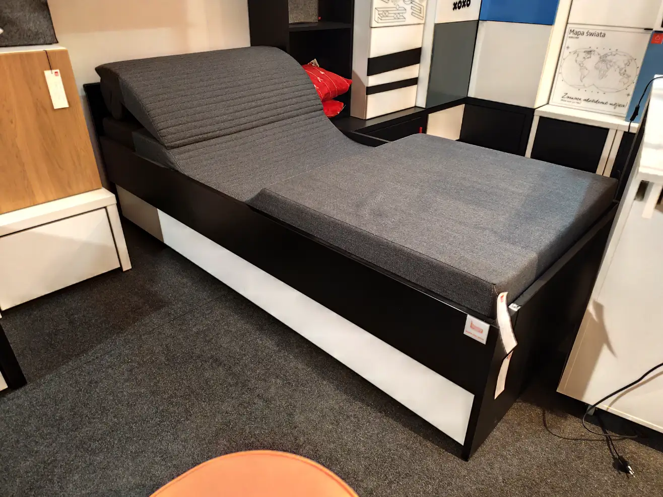 VOX Łóżko z szufladą YOUNG USERS + Materac Pełzający z wałkiem 90x200 zestaw