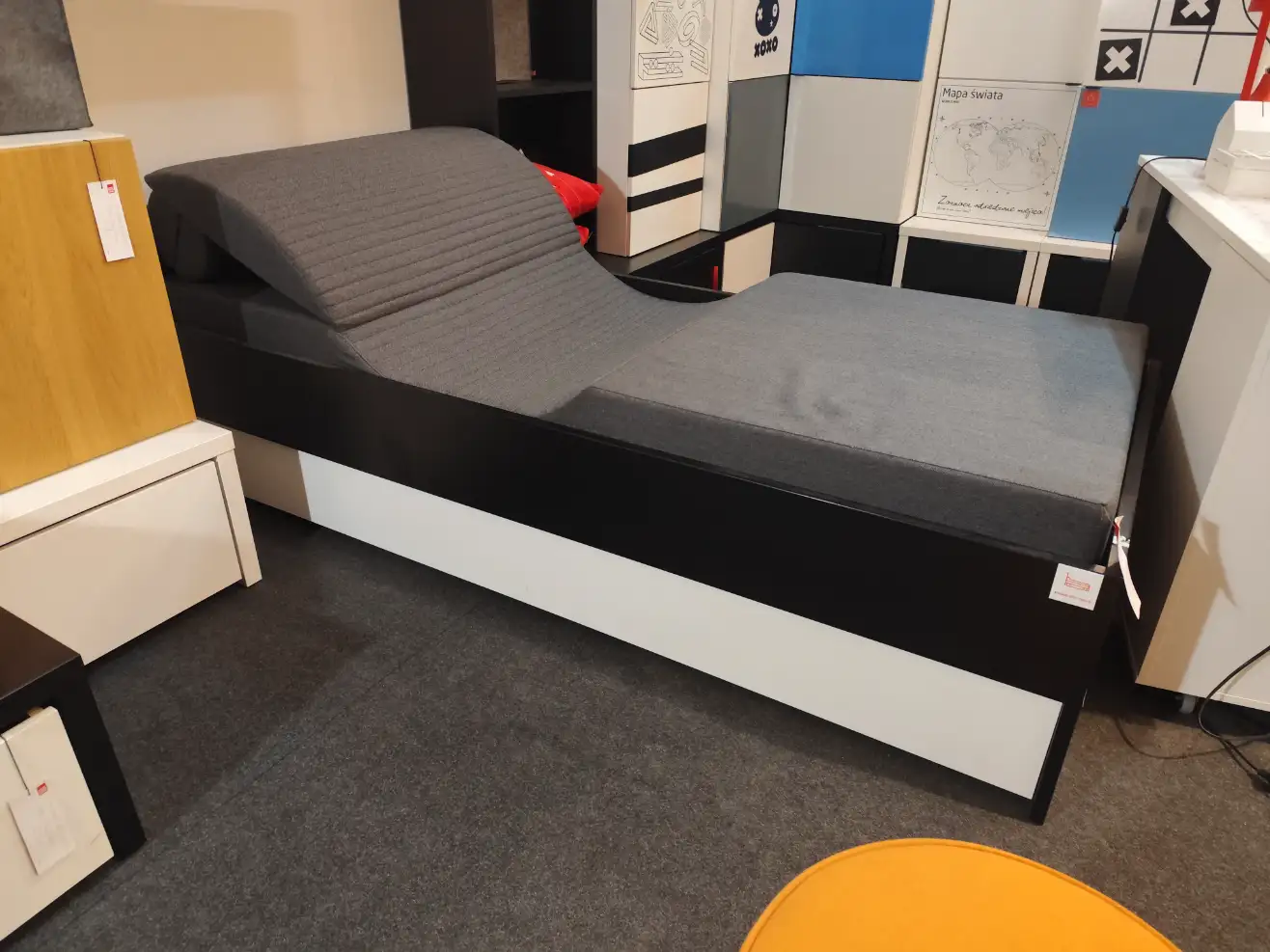 VOX Łóżko z szufladą YOUNG USERS + Materac Pełzający z wałkiem 90x200 zestaw