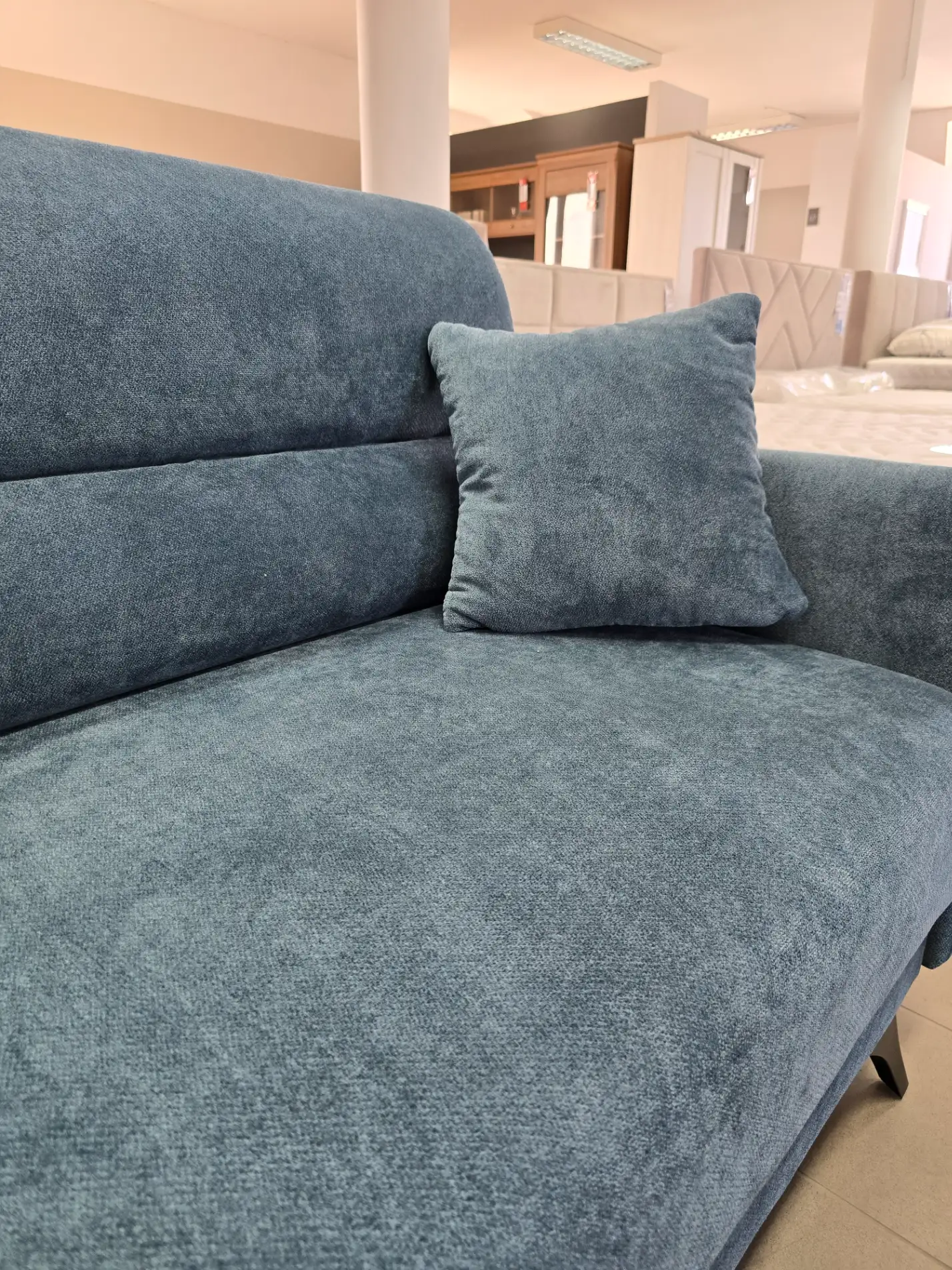 Best Meble Sofa CARMEN z funkcja spania DL i pojemnikiem granatowa