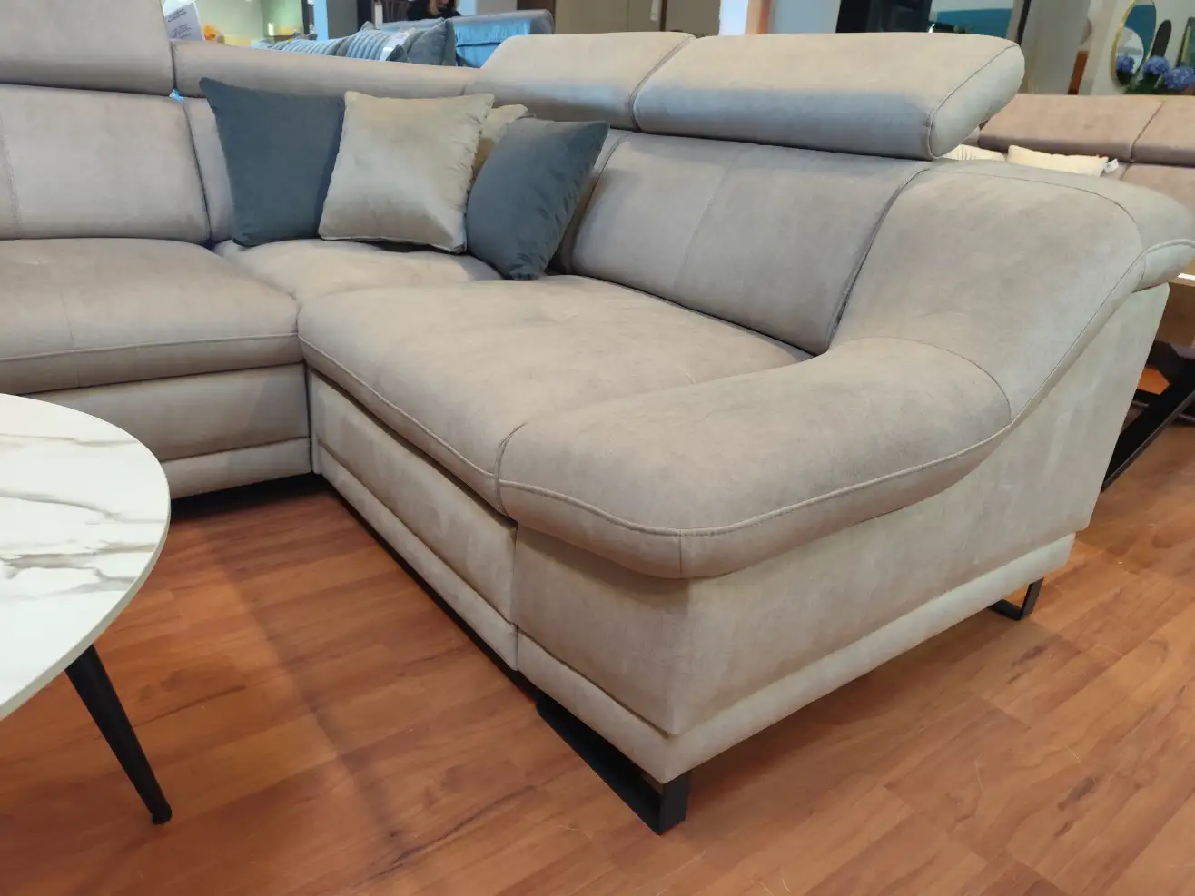 Meblomak Narożnik SORANO z funkcją spania i pojemnikiem 2,5RL-N-1PP Meblomak Narożnik SORANO z funkcją spania i pojemnikiem 2,5RL-N-1PP