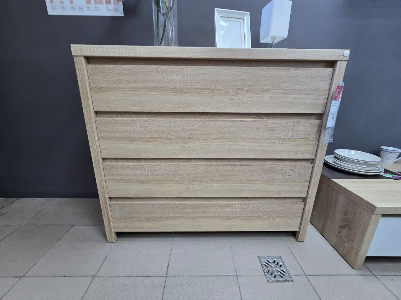 Black Red White Komoda KASPIAN z 4 szufladami 105 cm dąb sonoma