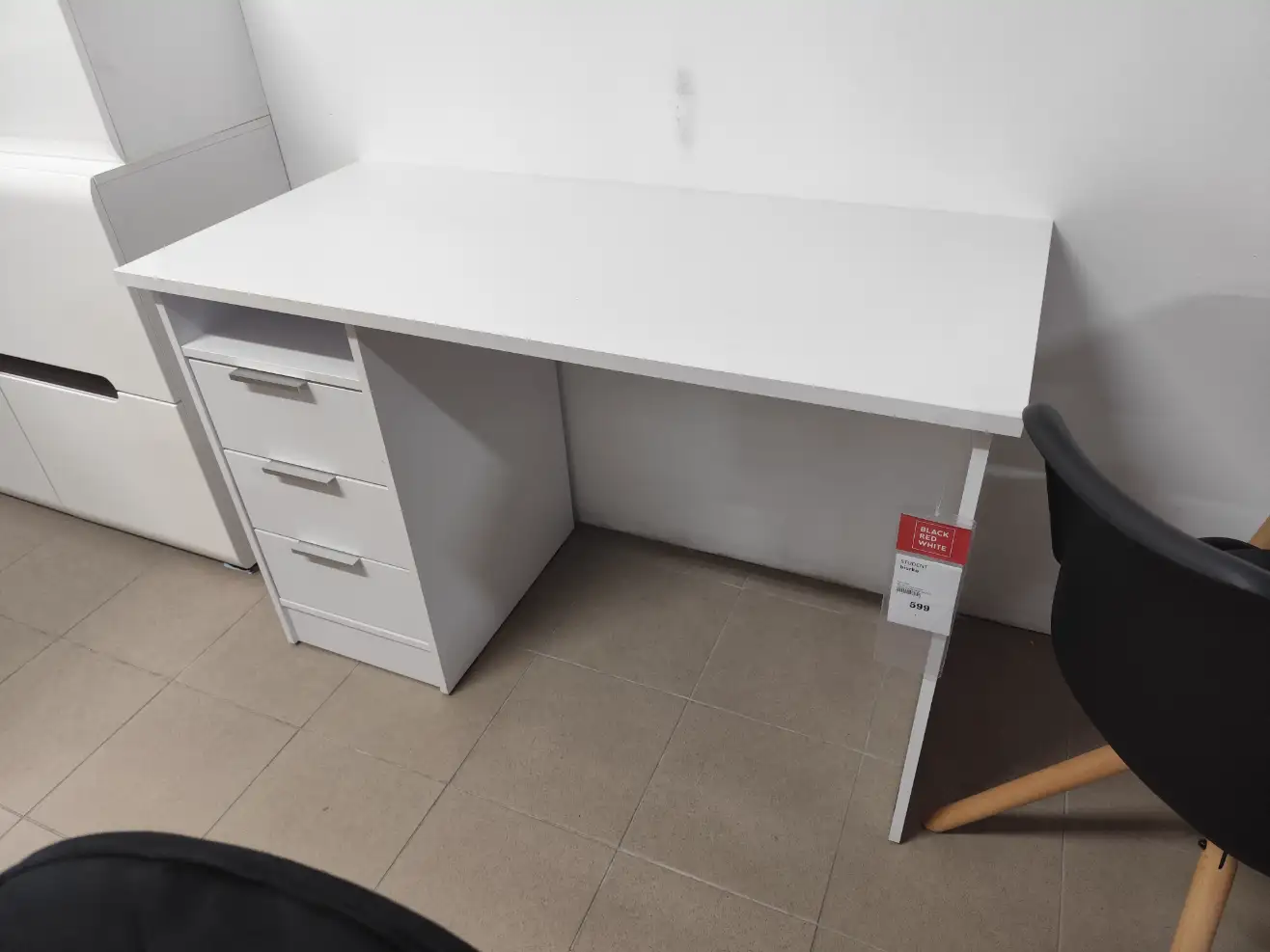 Black Red White Biurko STUDENT białe z 3 szufladami 120 x 55 cm Black Red White Biurko STUDENT białe z 3 szufladami 120 x 55 cm