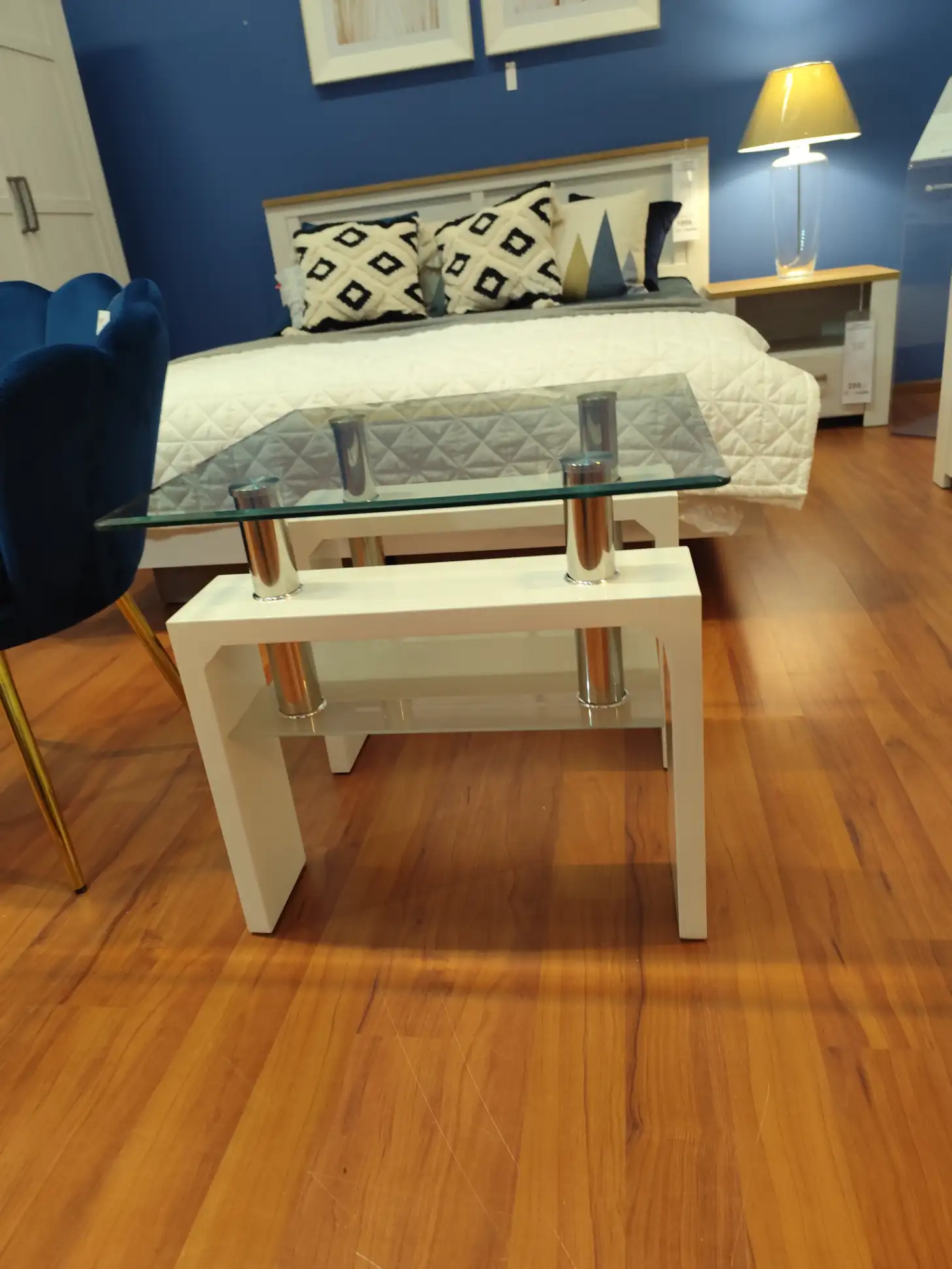 Stolik kwadratowy A08 ława szklana biała 60 x 60 cm