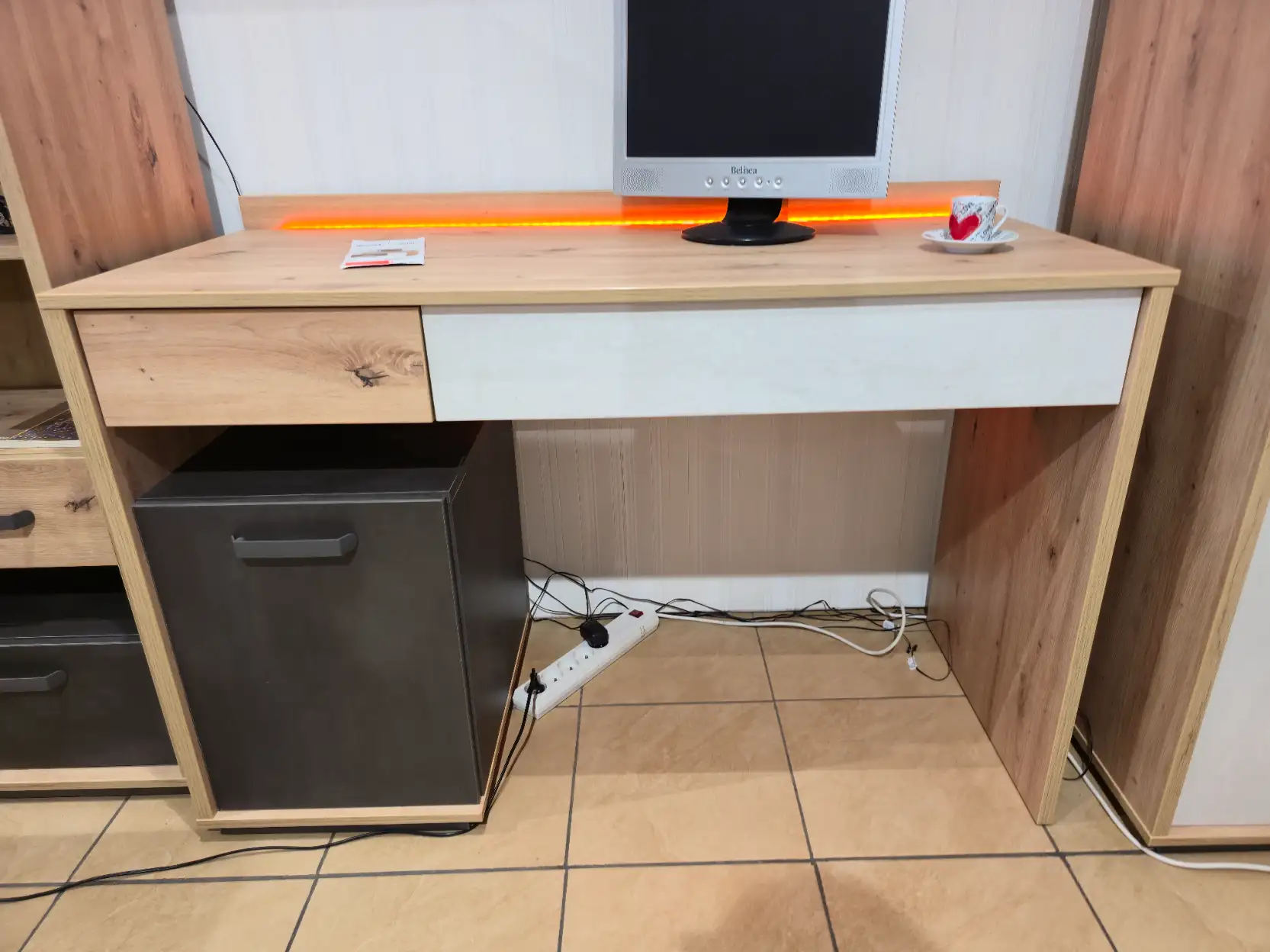 Lenart Zestaw mebli kolekcja QUBIC Biurko + szafa + komoda + półka (03, 05, 08, 09)