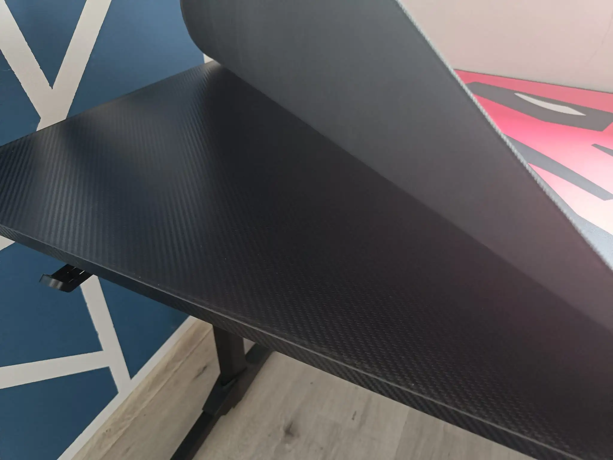 Biurko gamingowe DIABLO Chairs X-Mate 1400 140 cm (z matą podłogową)