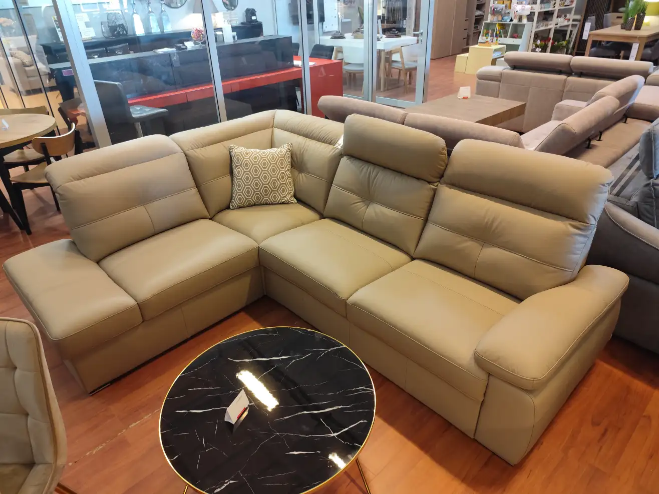 Bydgoskie Meble Narożnik LEGEND skóra naturalna z funkcją spania i pojemnikiem 269 x 215 cm Bydgoskie Meble Narożnik LEGEND skóra naturalna z funkcją spania i pojemnikiem 269 x 215 cm