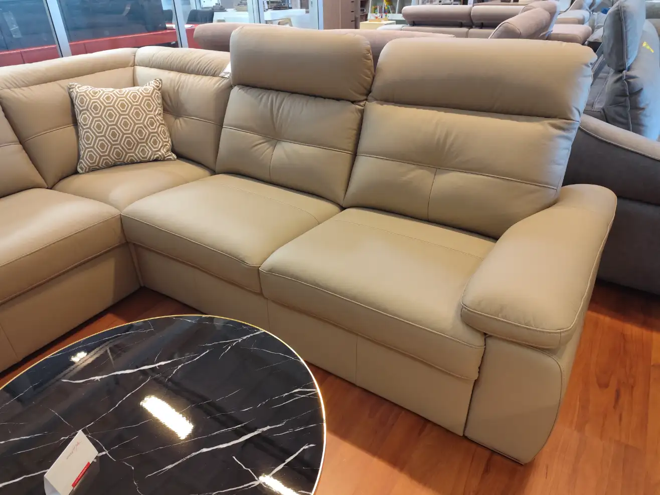 Bydgoskie Meble Narożnik LEGEND skóra naturalna z funkcją spania i pojemnikiem 269 x 215 cm Bydgoskie Meble Narożnik LEGEND skóra naturalna z funkcją spania i pojemnikiem 269 x 215 cm