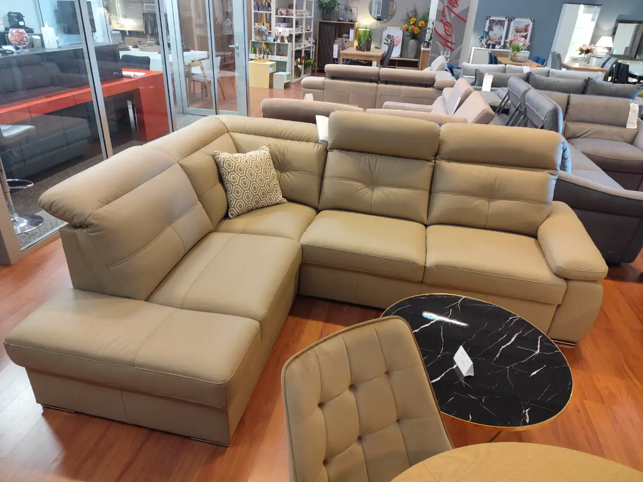 Bydgoskie Meble Narożnik LEGEND skóra naturalna z funkcją spania i pojemnikiem 269 x 215 cm Bydgoskie Meble Narożnik LEGEND skóra naturalna z funkcją spania i pojemnikiem 269 x 215 cm