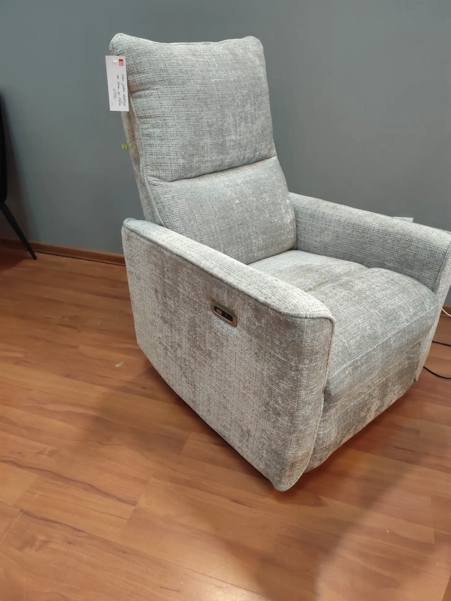 Meble Best Fotel z relaksem SOHO z funkcją relaks rozkładany elektryczny wypoczynkowy szary Meble Best Fotel z relaksem SOHO z funkcją relaks rozkładany elektryczny wypoczynkowy szary