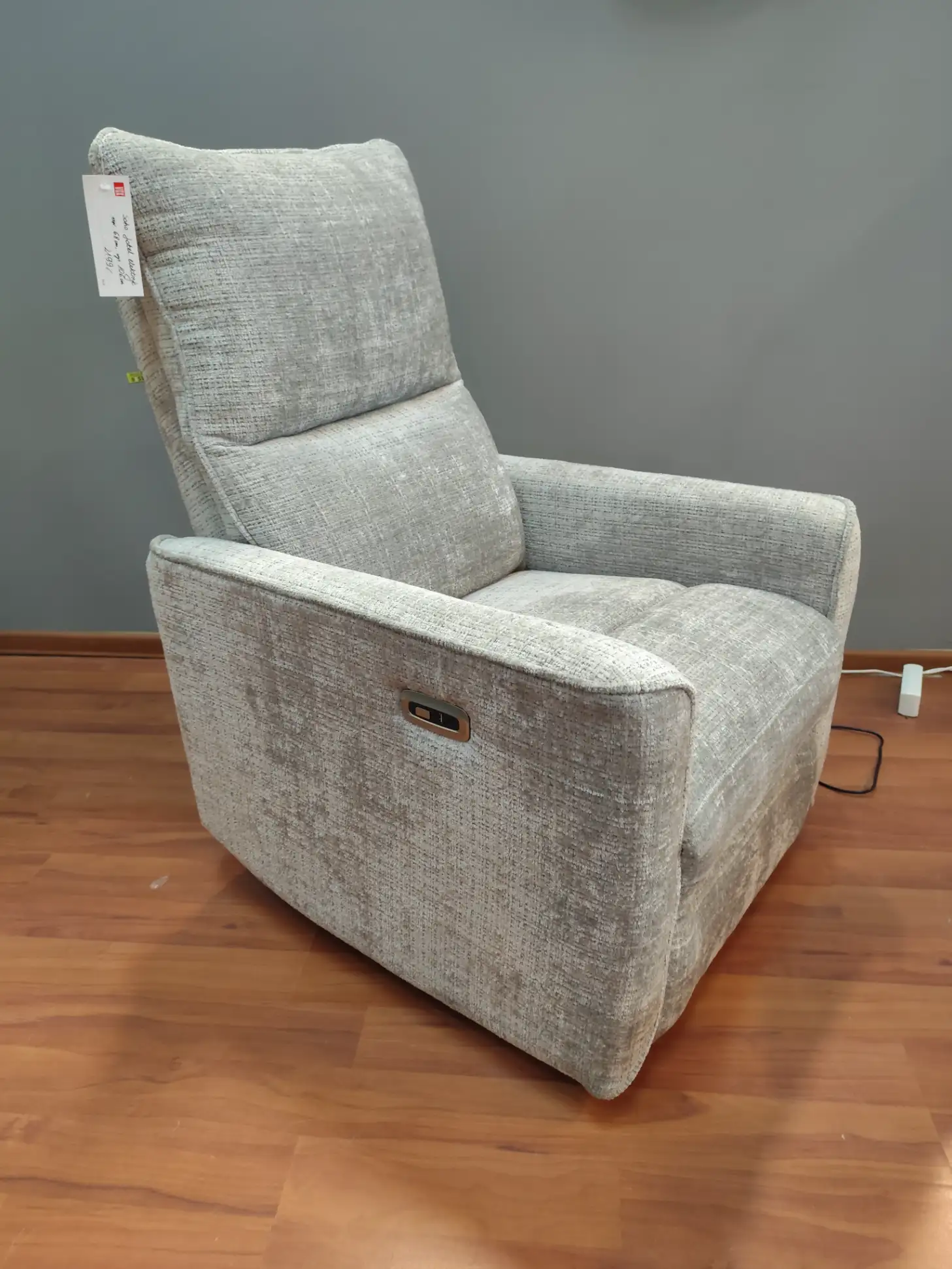 Meble Best Fotel z relaksem SOHO z funkcją relaks rozkładany elektryczny wypoczynkowy szary Meble Best Fotel z relaksem SOHO z funkcją relaks rozkładany elektryczny wypoczynkowy szary