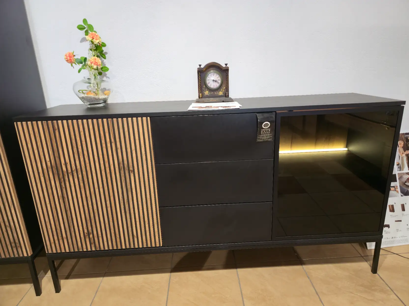 Piaski Meble Zestaw Mebli SENTO Komoda + Witryna (KSZ154 + WTSZ104)