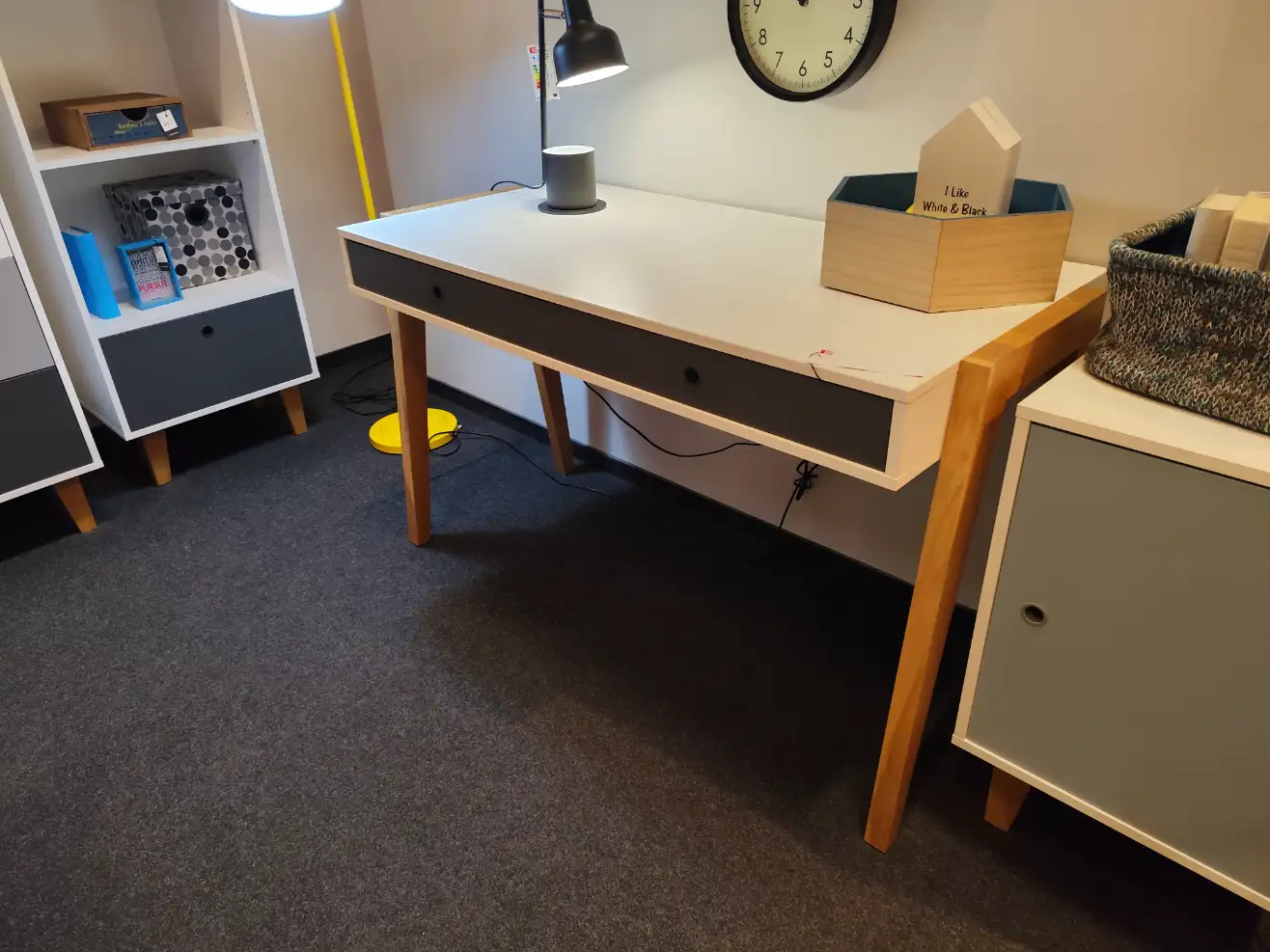 VOX Biurko CONCEPT z 2 szufladami VOX Biurko CONCEPT z 2 szufladami