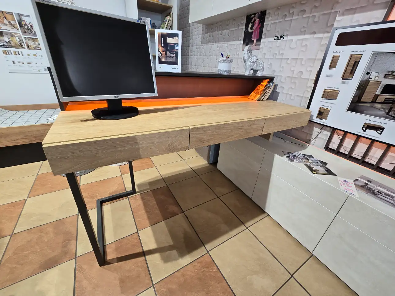 Lenart Zestaw mebli TEEN FLEX SET-01 LED biurko + nadstawka LED + szafki wiszące + panel TV + szafka