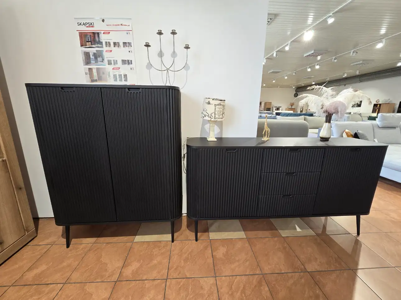 Piaski Meble Zestaw Mebli ZOVA komoda + szafka (KSZ168, K103) czarny