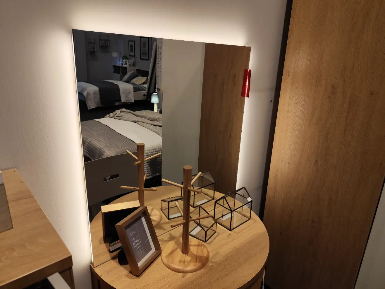 VOX Lustro SIMPLE podświetlane LED wiszące VOX Lustro SIMPLE podświetlane LED wiszące