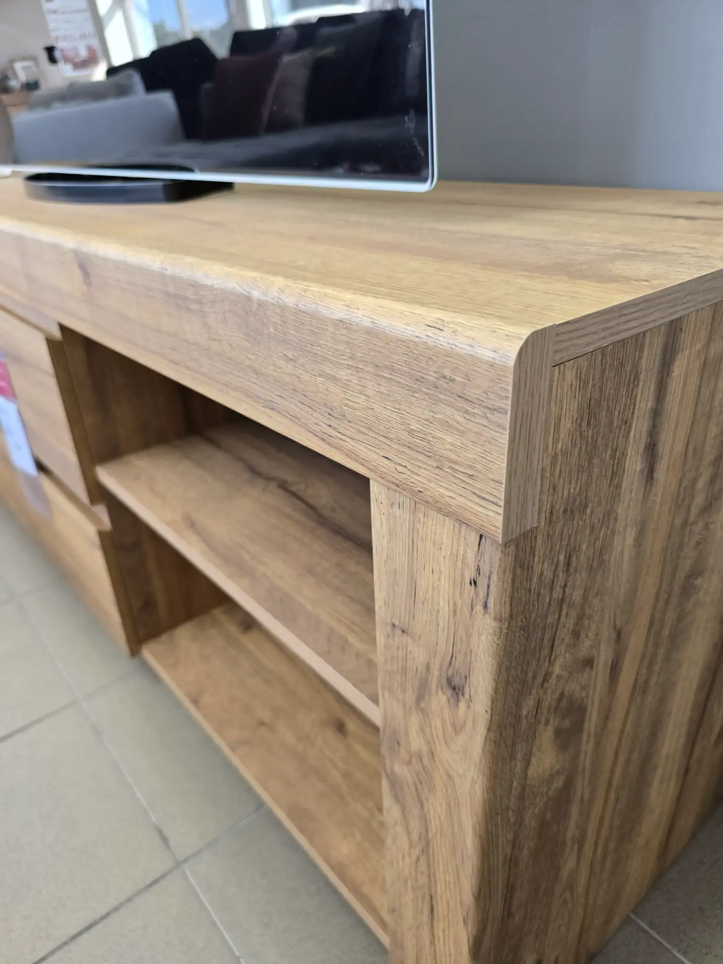 Black Red White Szafka RTV HOLTEN 156 cm z 2 szufladami i półką dąb waterford
