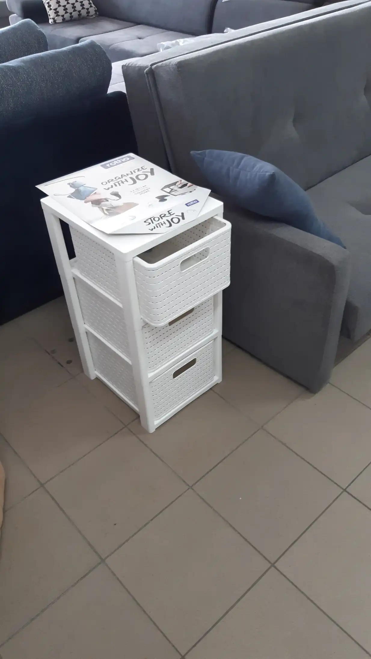 REGALIK Z SZUFLADAMI