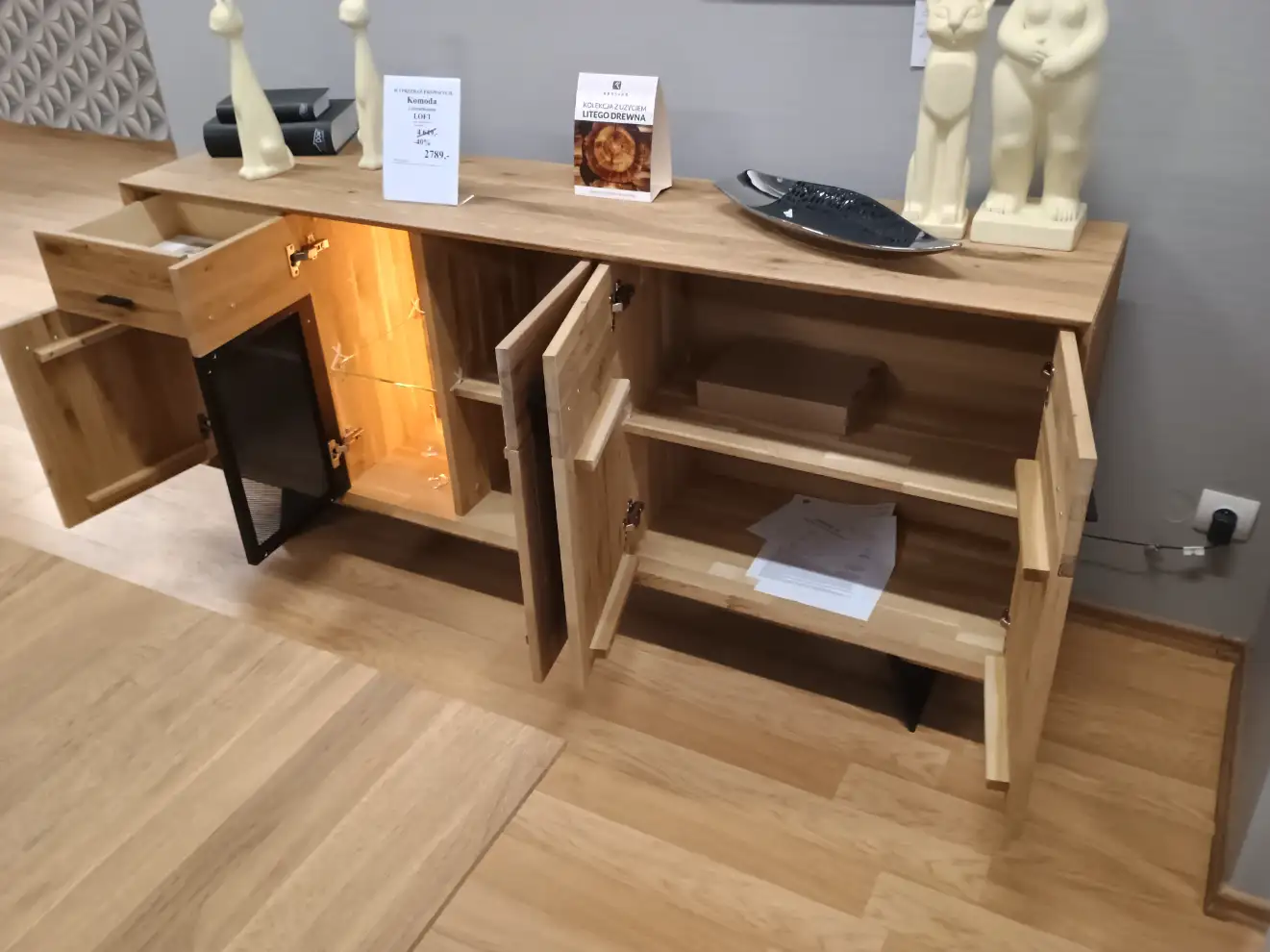 Krysiak komoda LOFT z oświetleniem LOF.013.DX