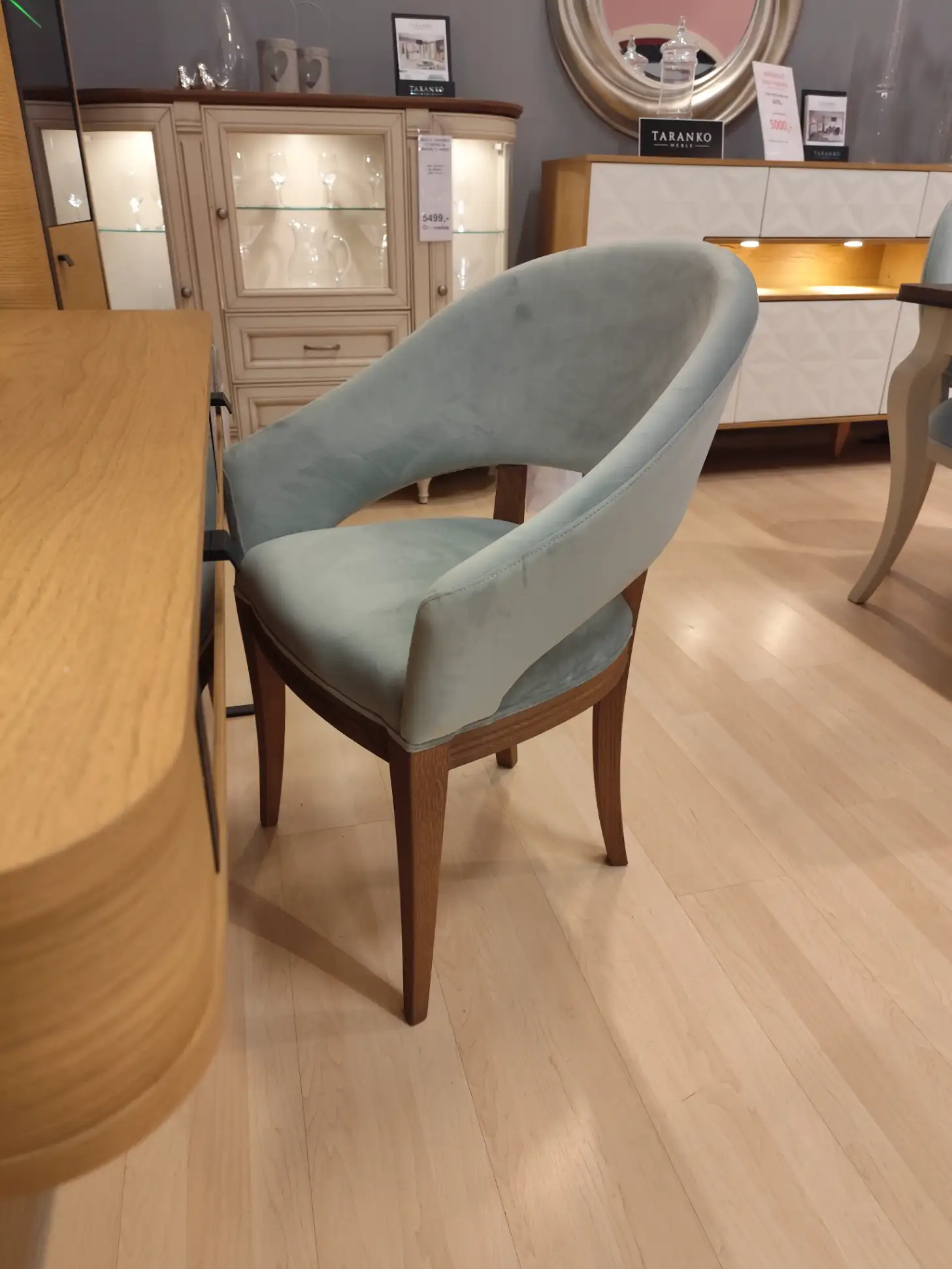 Meble Taranko Fotel tapicerowany COMO U2 stylowy drewniany krzesło