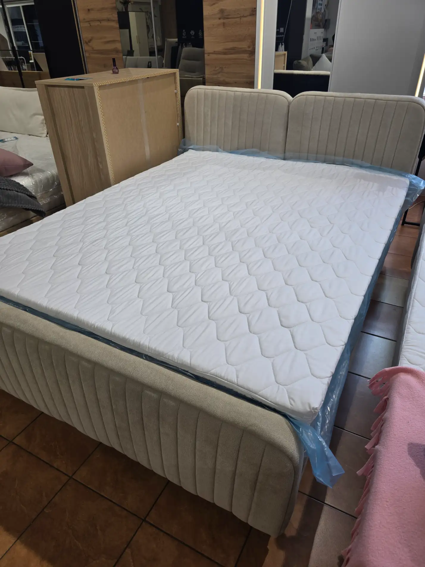 Mars Meble Łóżko tapicerowane LAMELLO 160 x 200 z pojemnikiem materac pocket + topper 