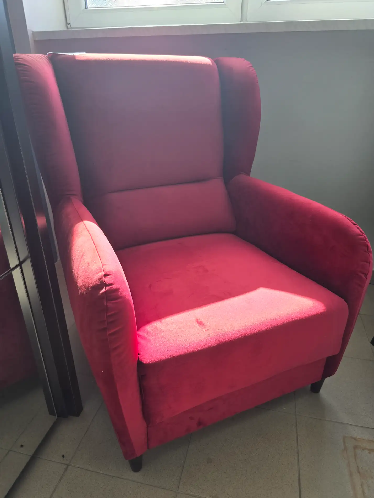 Black Red White Fotel uszak PASOS czerwowny + podnóżek Puf PASOS czerwony