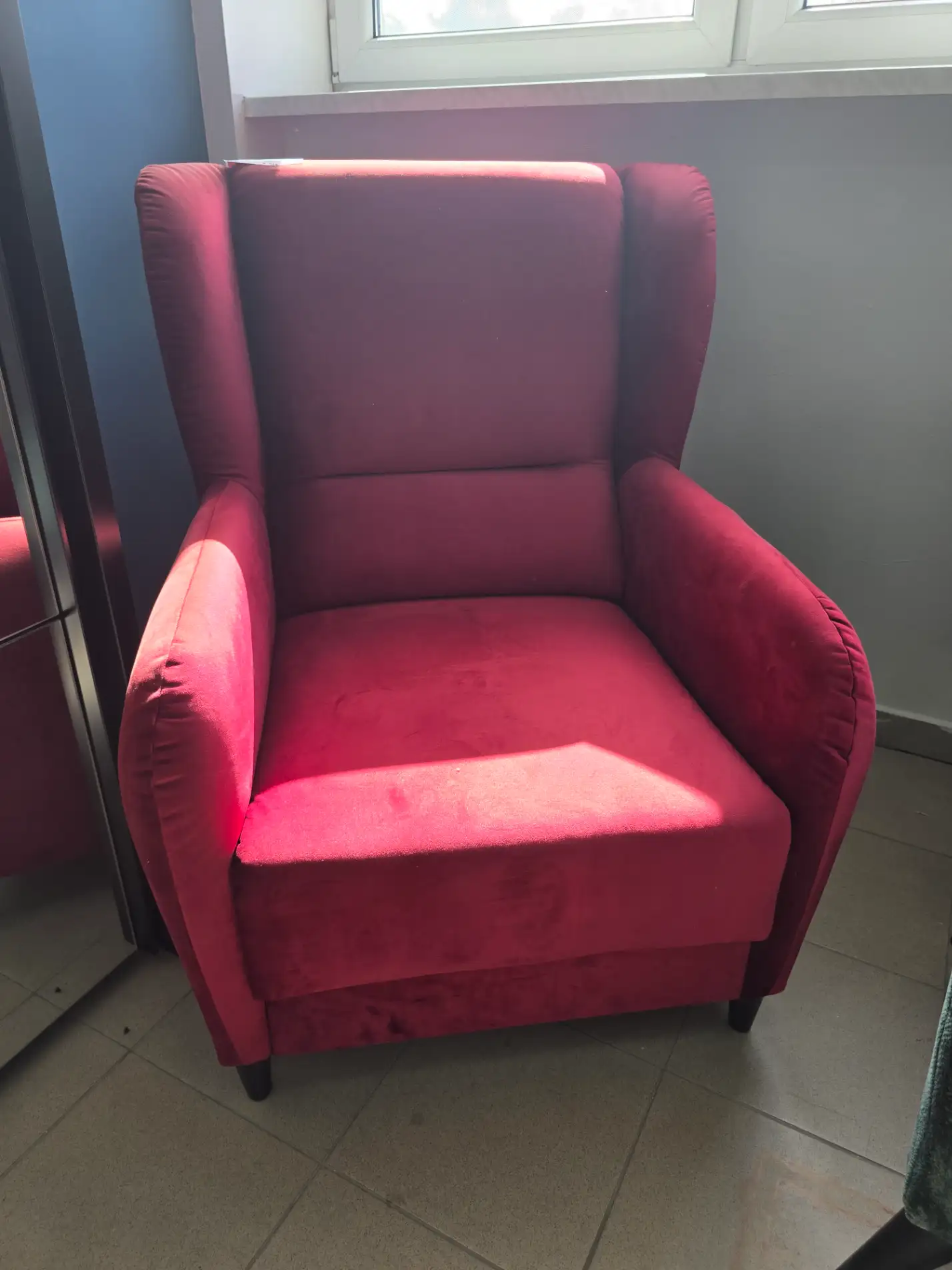 Black Red White Fotel uszak PASOS czerwowny + podnóżek Puf PASOS czerwony