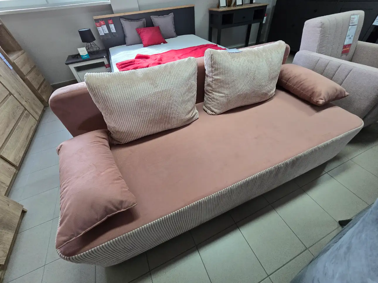 Black Red White Kanapa LESSI LUX sofa z funkcją spania sztruks pudrowy róż