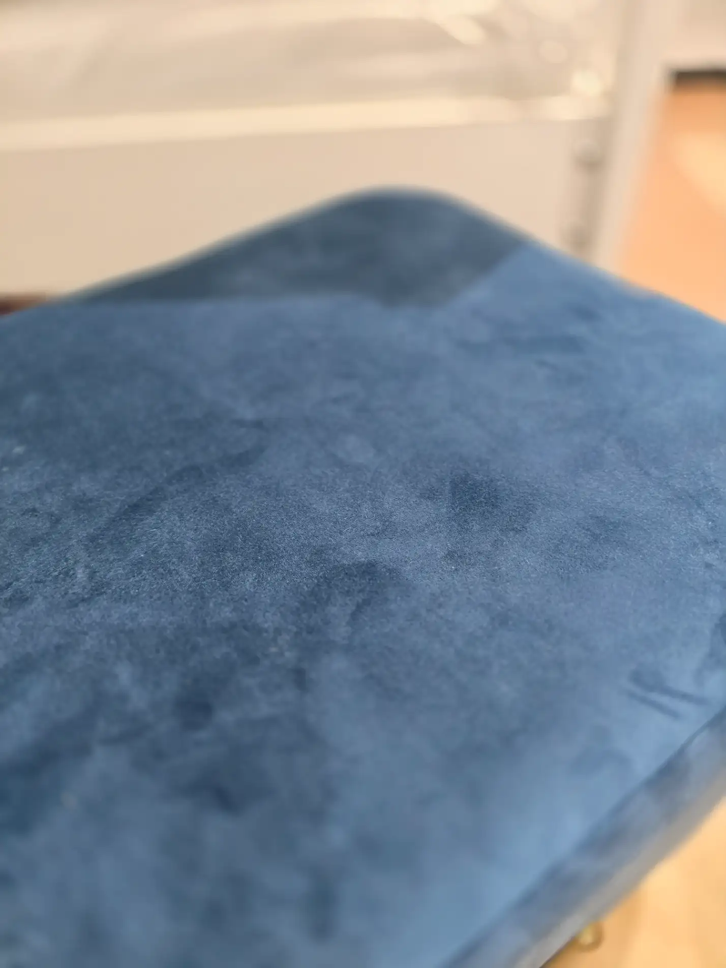 Halmar Pufa CORNO granatowy złote nóżki kwadratowa Halmar Pufa CORNO granatowy złote nóżki kwadratowa