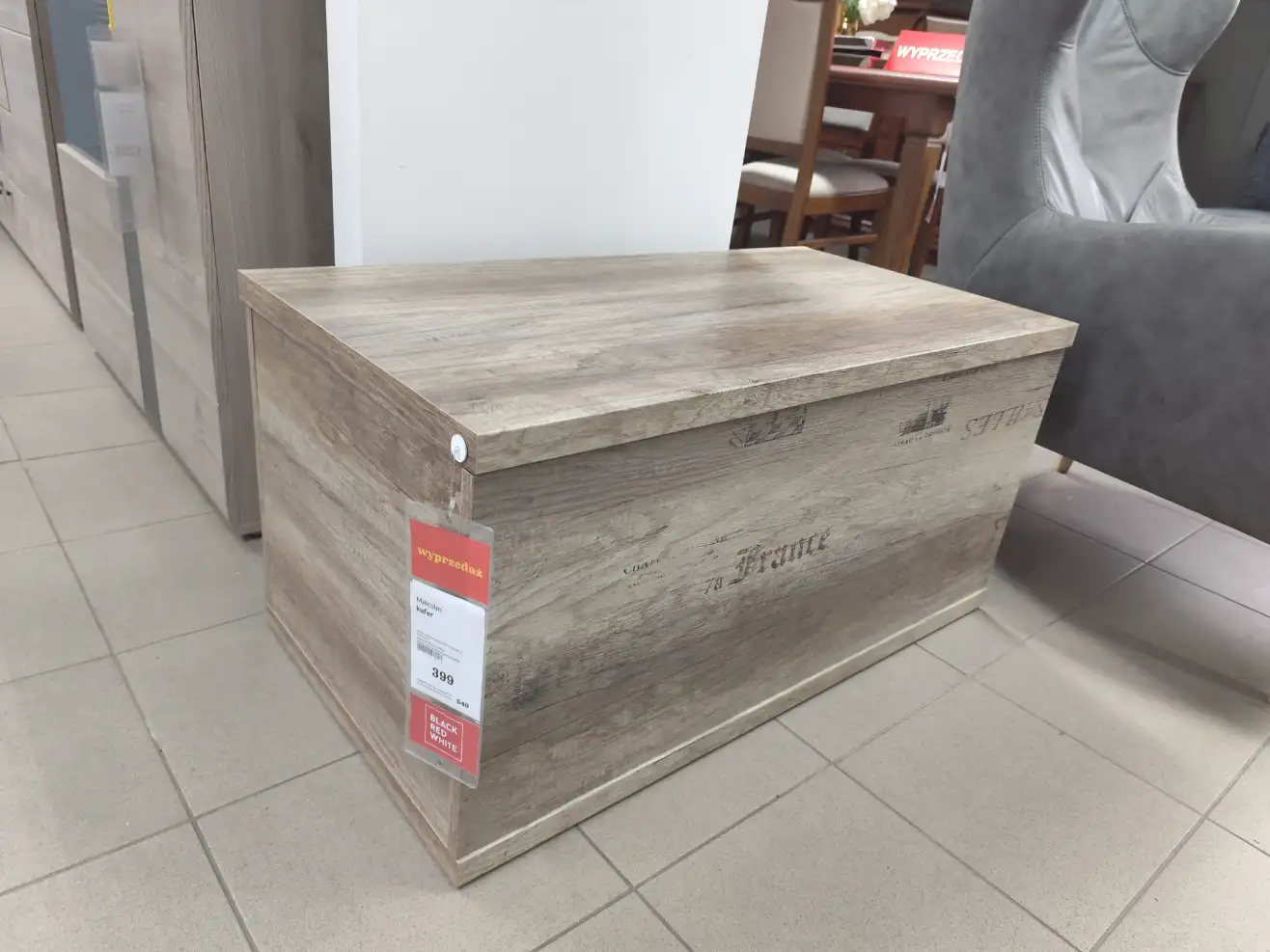 Black Red White Kufer MALCOLM skrzynia z pojemnikiem Black Red White Kufer MALCOLM skrzynia z pojemnikiem