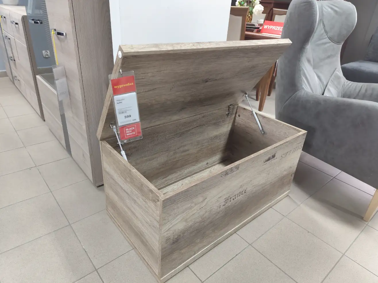 Black Red White Kufer MALCOLM skrzynia z pojemnikiem Black Red White Kufer MALCOLM skrzynia z pojemnikiem