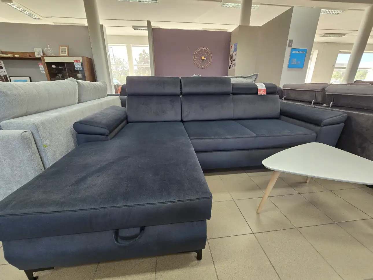 Black Red White Narożnik SANTI z funkcją spania i dwoma pojemnikami 258 x 176 cm Black Red White Narożnik SANTI z funkcją spania i dwoma pojemnikami 258 x 176 cm