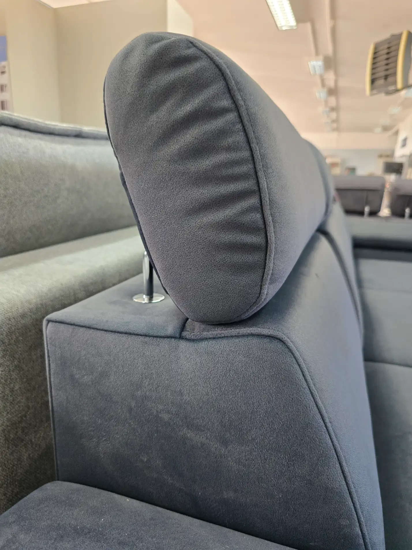 Black Red White Narożnik SANTI z funkcją spania i dwoma pojemnikami 258 x 176 cm Black Red White Narożnik SANTI z funkcją spania i dwoma pojemnikami 258 x 176 cm