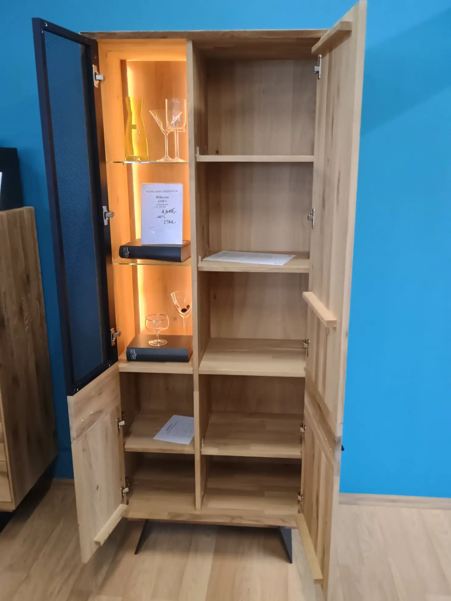 Krysiak witryna LOFT z oświetleniem LOF.030.DX