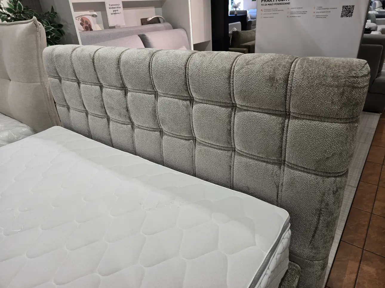 Wersal Łóżko kontynentalne Megan 140 x 200 cm Wersal Łóżko kontynentalne Megan 140 x 200 cm