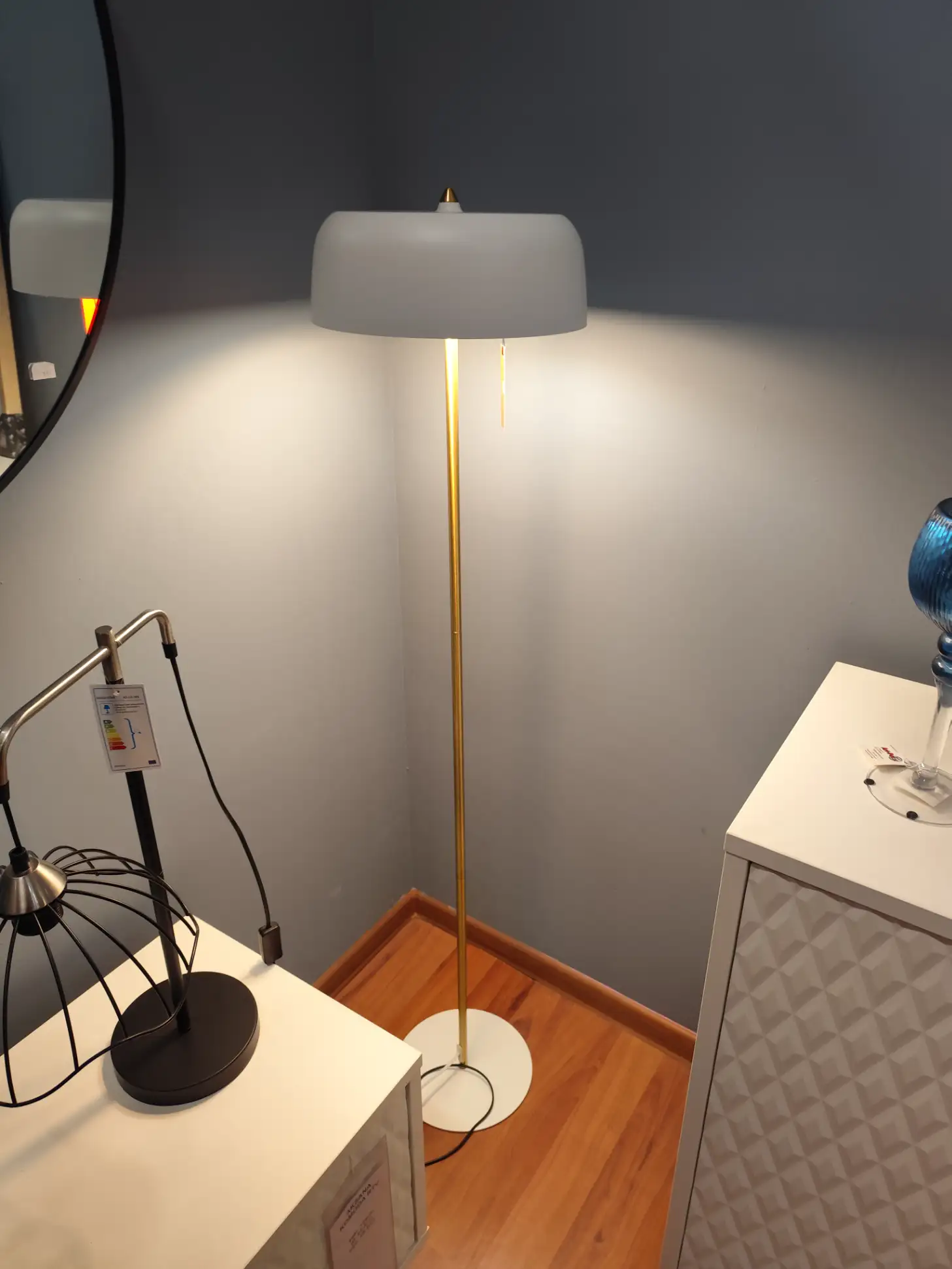 VOX Lampa podłogowa PLATA biała stojąca VOX Lampa podłogowa PLATA biała stojąca