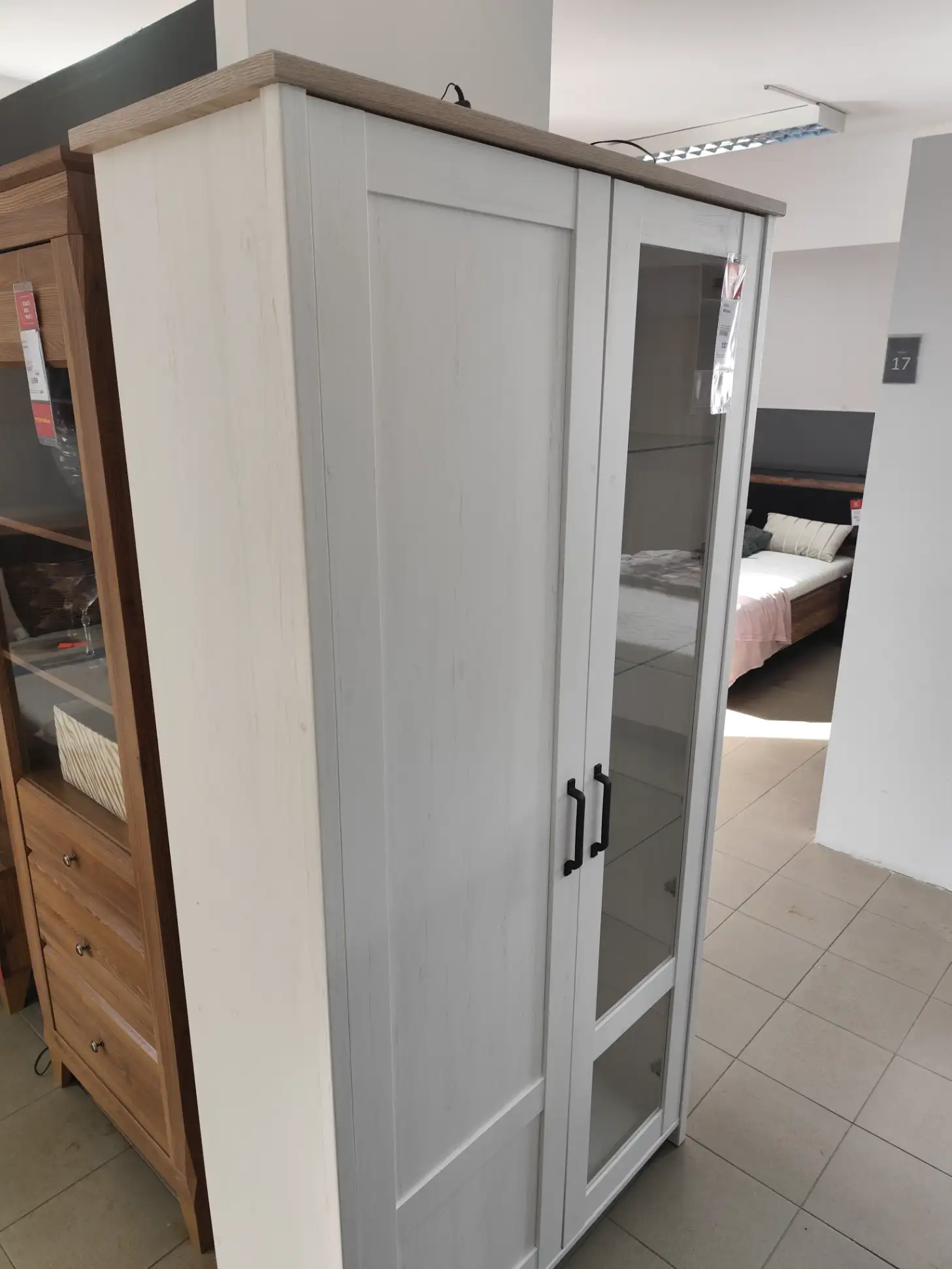 Black Red White Witryna LOKSA 102 cm z 2 drzwiami sosna andersen biała Black Red White Witryna LOKSA 102 cm z 2 drzwiami sosna andersen biała