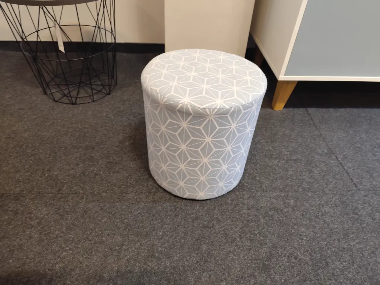 VOX Pufa okrągła w romby błękitna puf VOX Pufa okrągła w romby błękitna puf