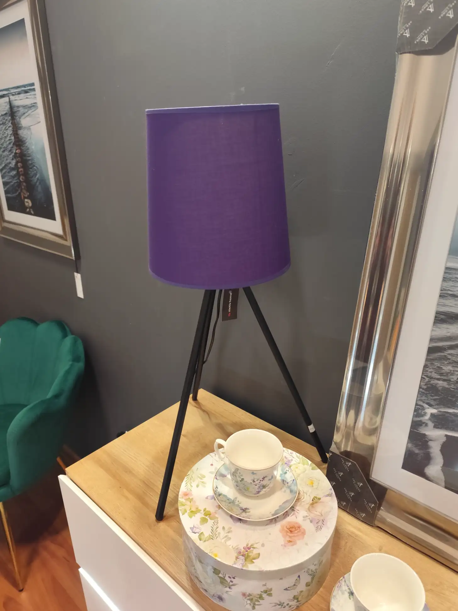 Lampka stołowa PRINCESS fioletowa trójnóg Lampka stołowa PRINCESS fioletowa trójnóg