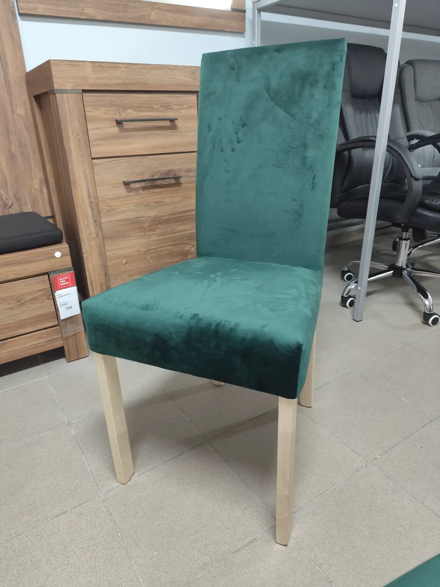 Black Red White 2 x Krzesło CAMPEL zielone tapicerowane VELVET zestaw Black Red White 2 x Krzesło CAMPEL zielone tapicerowane VELVET zestaw