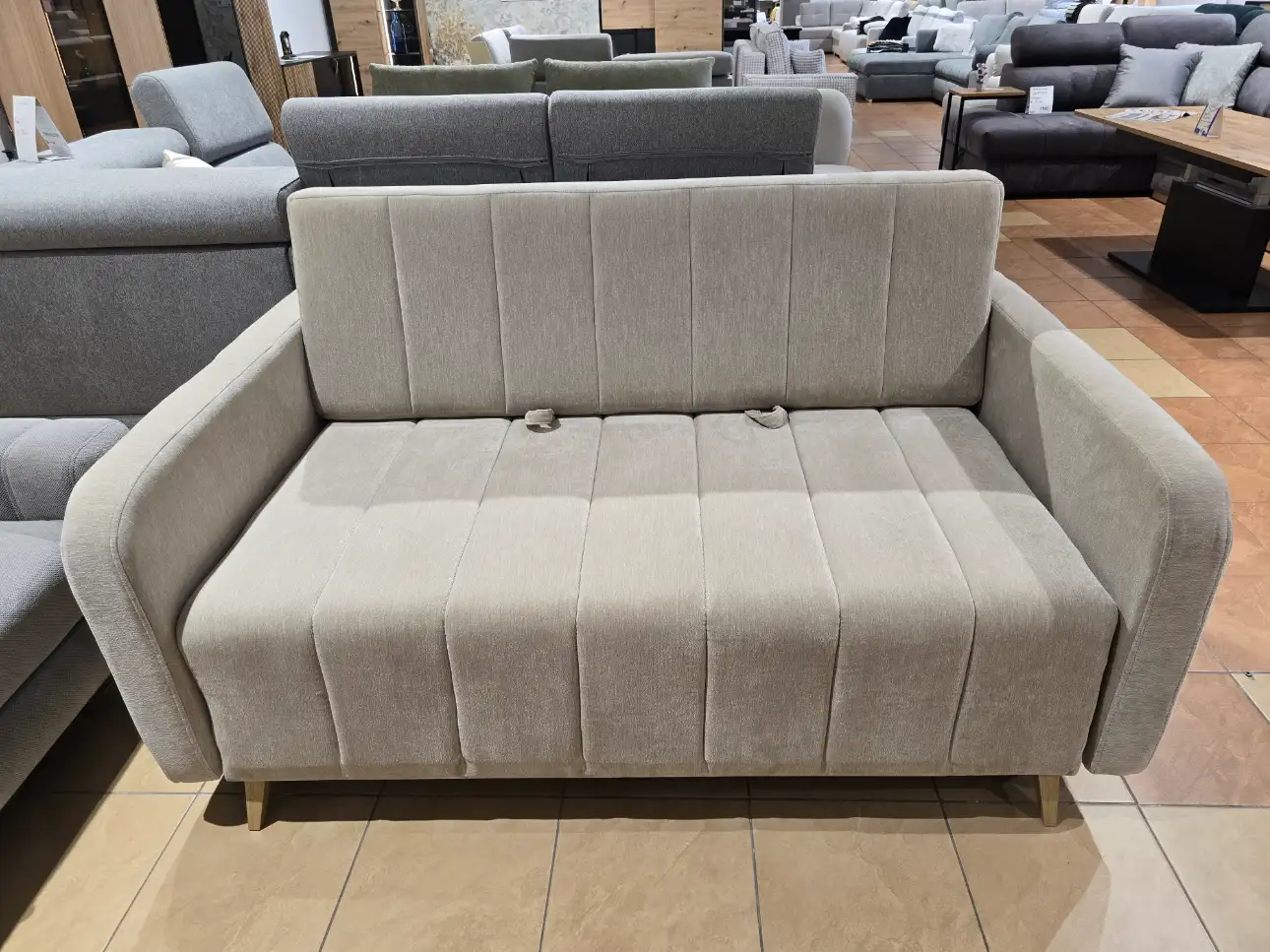 Nowoczesna Sofa MALTA 2,5R z funkcją spania i pojemnikiem