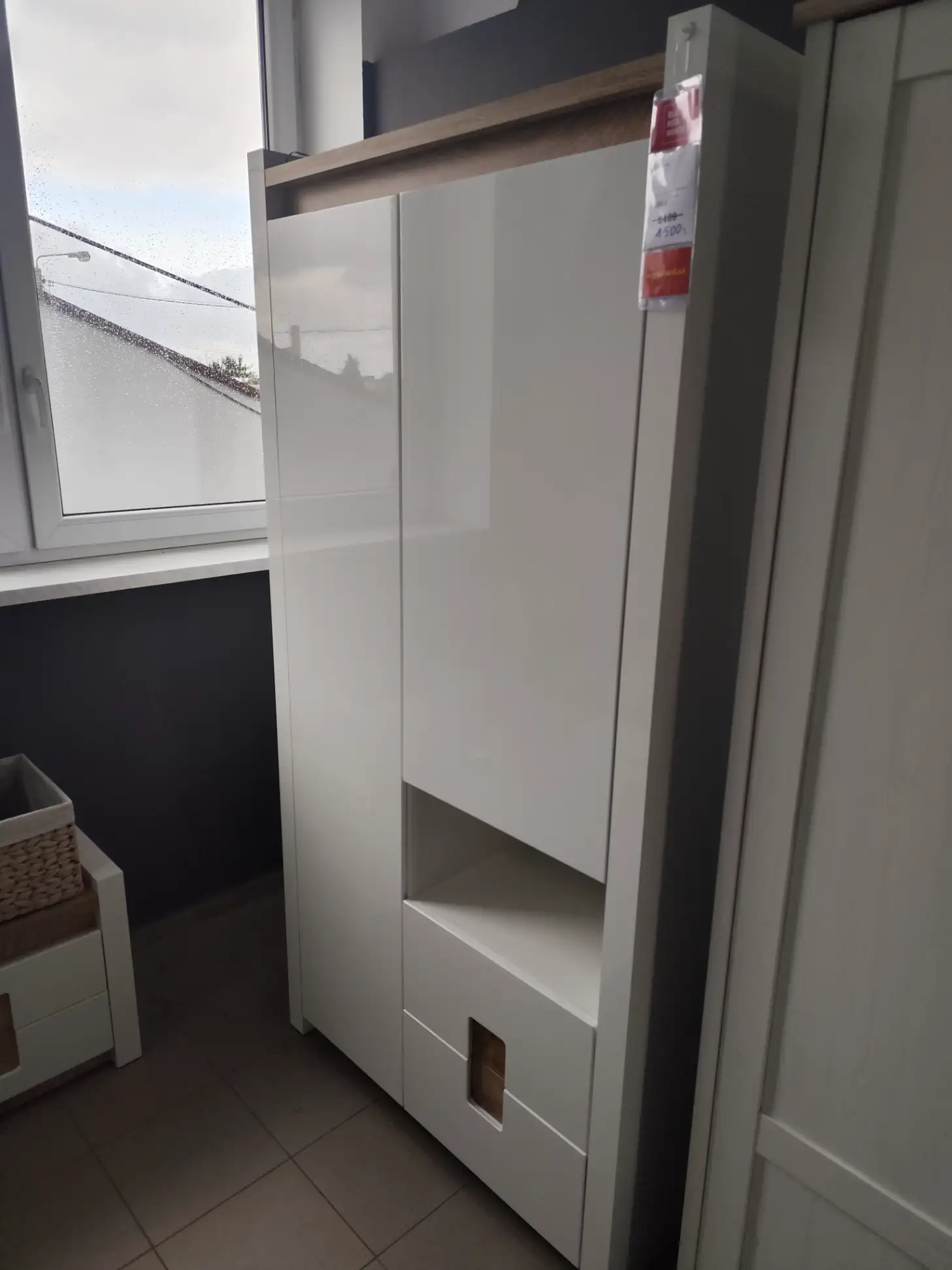 Black Red White Szafa dwudrzwiowa ALAMEDA 102 cm z szufladami biały połysk / dąb westminster Black Red White Szafa dwudrzwiowa ALAMEDA 102 cm z szufladami biały połysk / dąb westminster