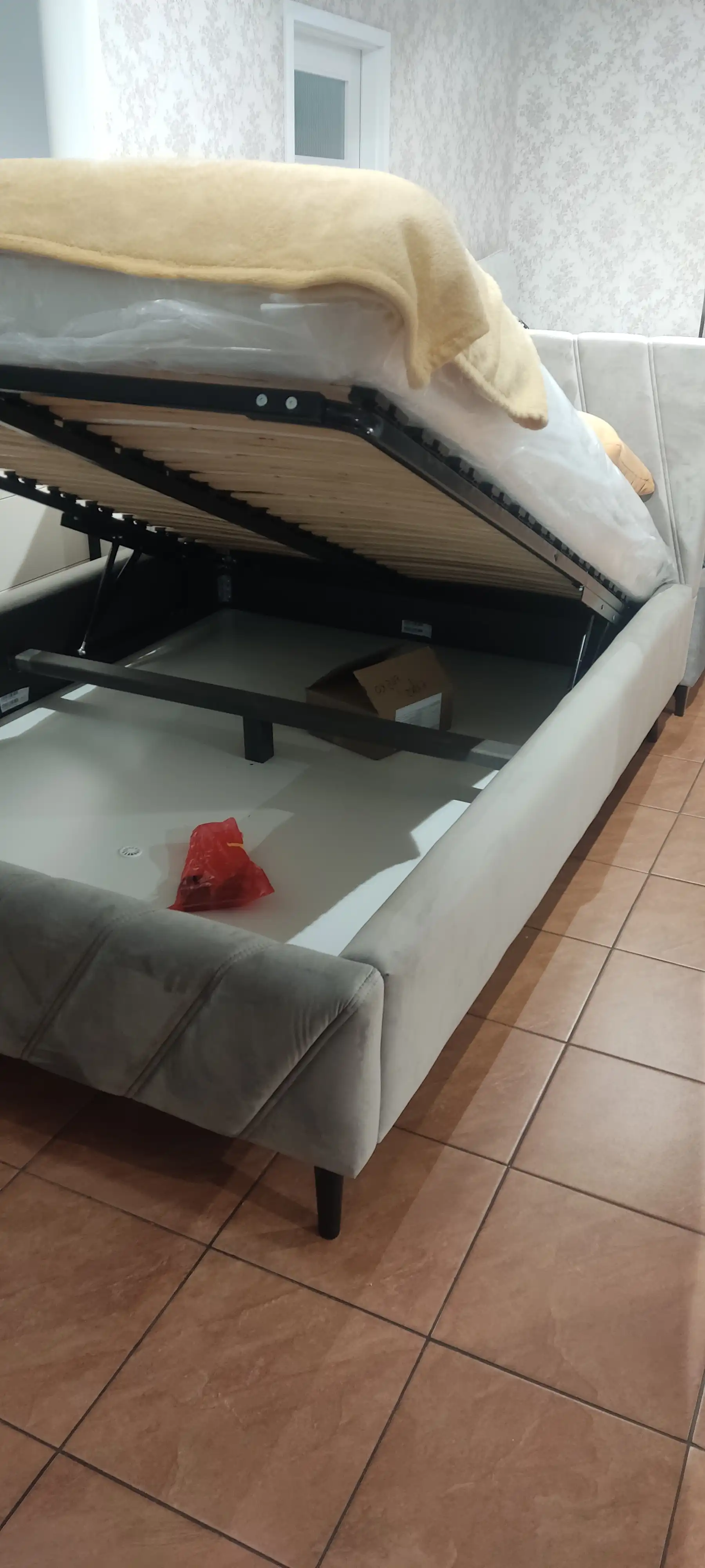 Łóżko tapicerowane Calipso Wersal