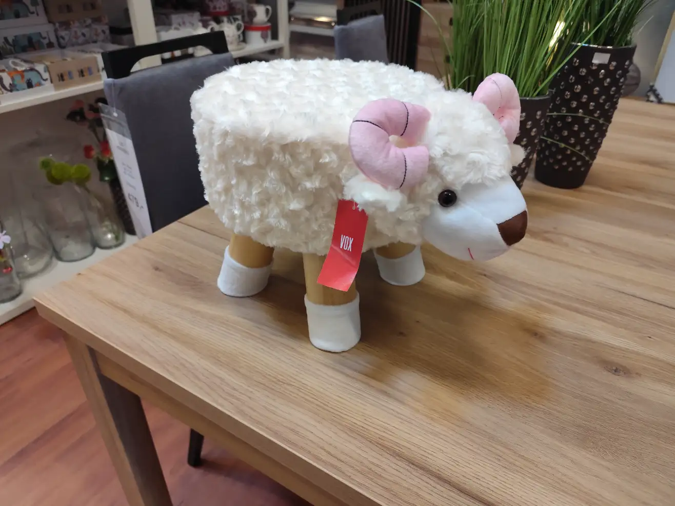 Pufa dziecięca OWIECZKA beżowa siedzisko taboret dla dziecka