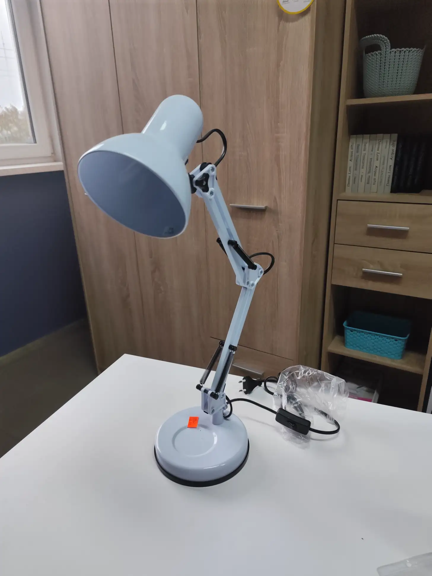 Lampka biurkowa PIXAR SAMSON biała 