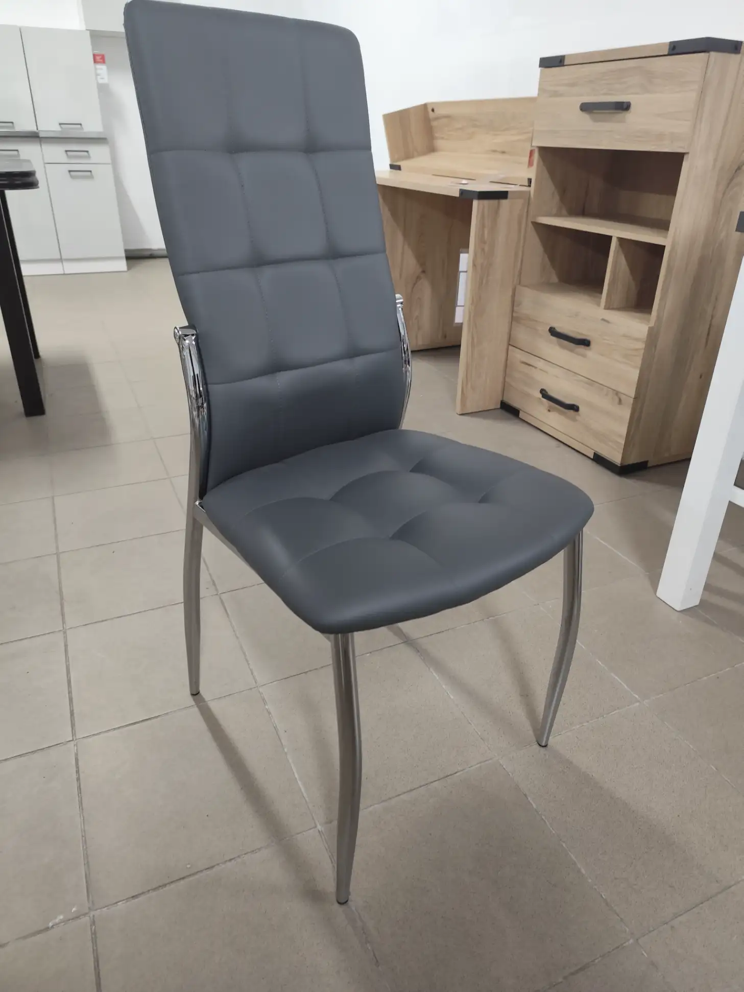 Halmar Krzesło K-209 tapicerowane popiel szary metalowe nogi Halmar Krzesło K-209 tapicerowane popiel szary metalowe nogi