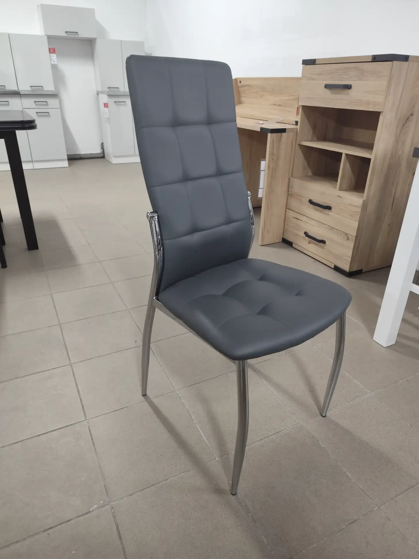 Halmar Krzesło K-209 tapicerowane popiel szary metalowe nogi Halmar Krzesło K-209 tapicerowane popiel szary metalowe nogi