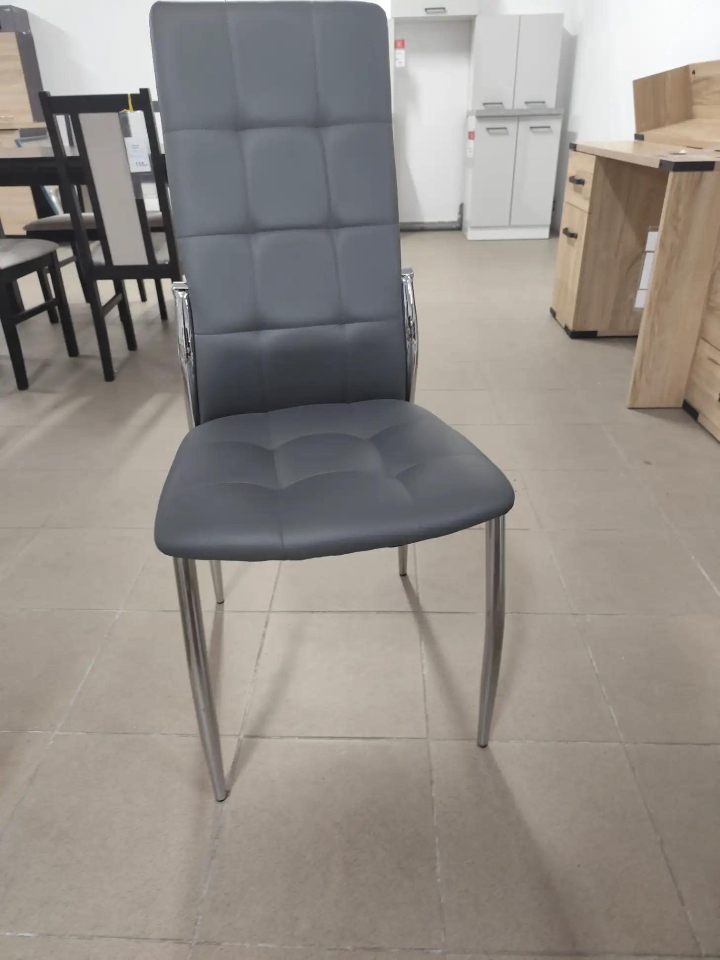 Halmar Krzesło K-209 tapicerowane popiel szary metalowe nogi Halmar Krzesło K-209 tapicerowane popiel szary metalowe nogi