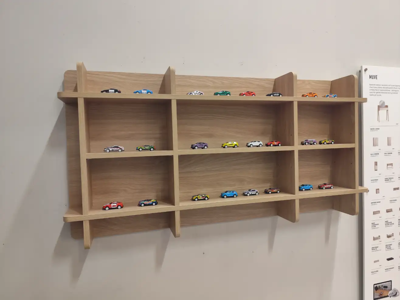 VOX Szafka kolekcjonerska MUVE wisząca VOX Szafka kolekcjonerska MUVE wisząca